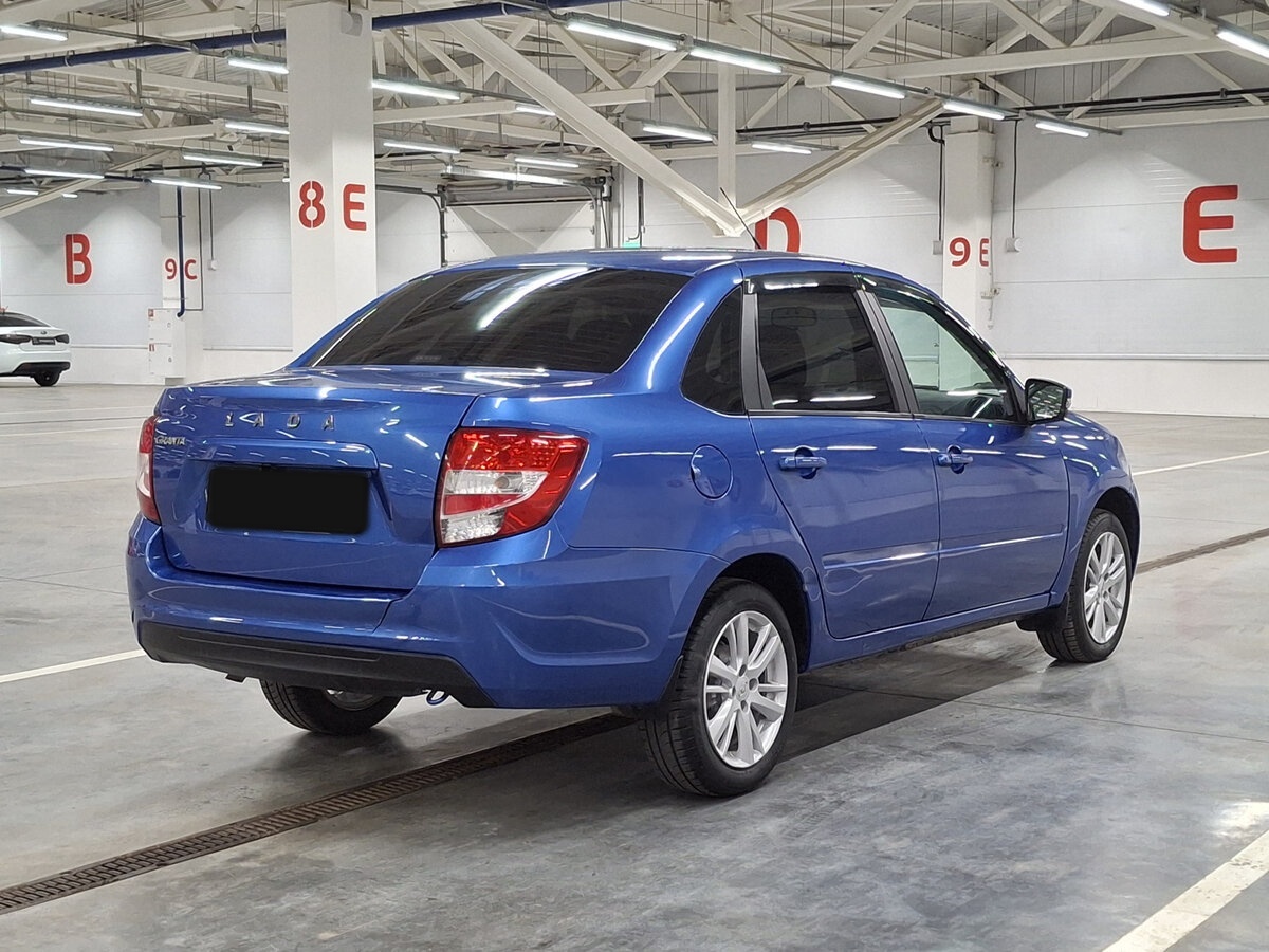 Lada (ВАЗ) Granta с пробегом — 2022 год. Фото: #4