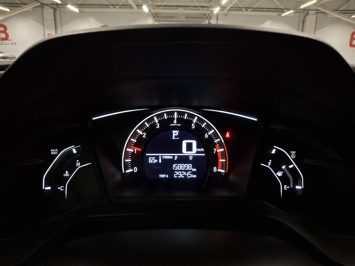 Honda Civic с пробегом — 2016 год. Фото: #12
