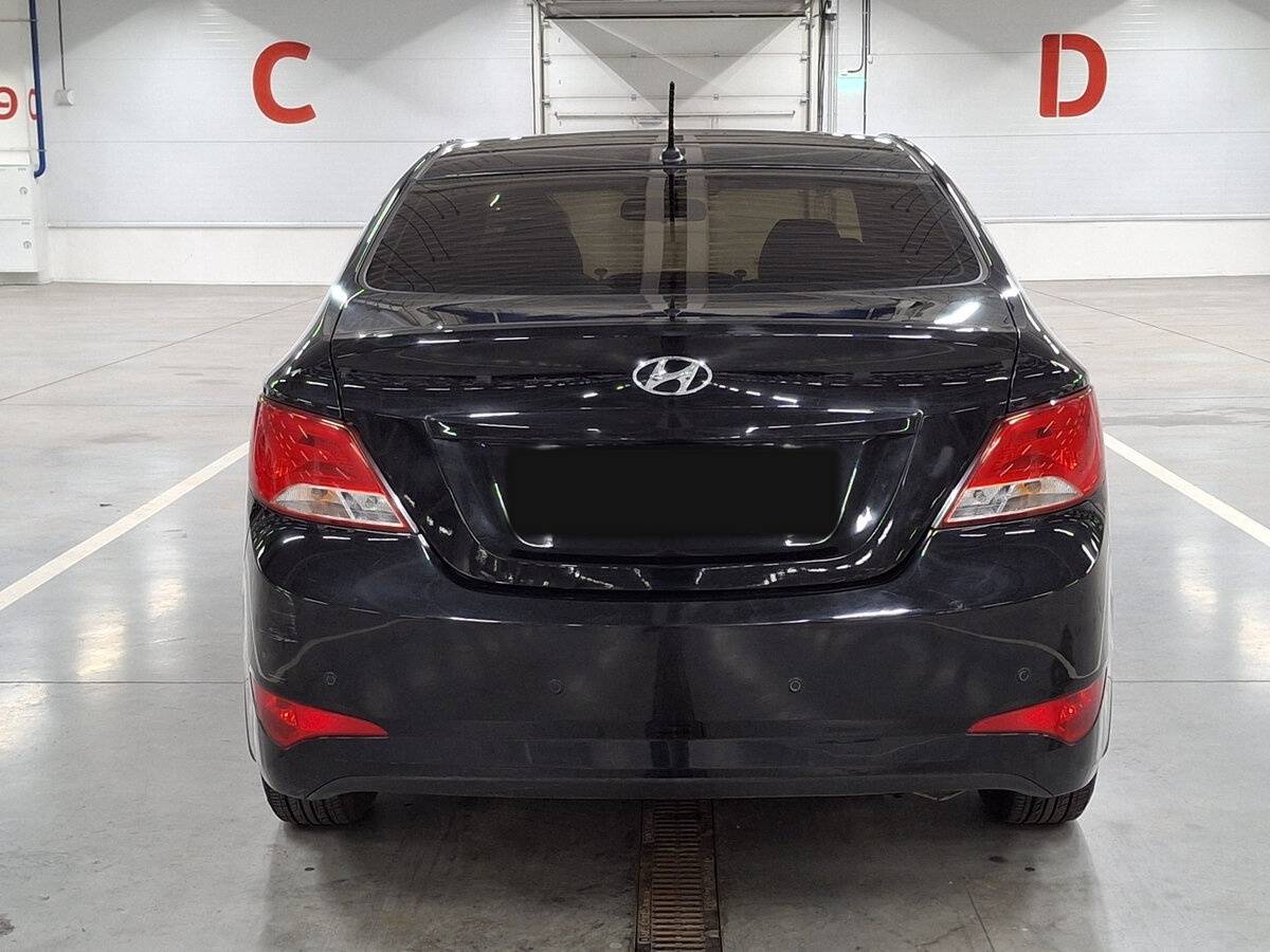 Hyundai Solaris с пробегом — 2015 год. Фото: #5