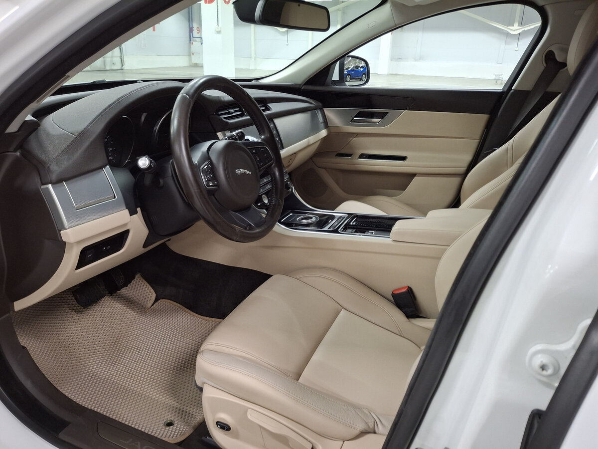 Jaguar XF с пробегом — 2016 год. Фото: #15