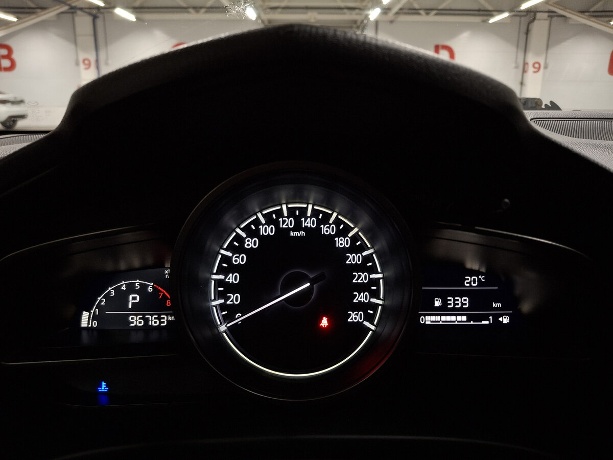 Mazda 3 с пробегом — 2018 год. Фото: #12