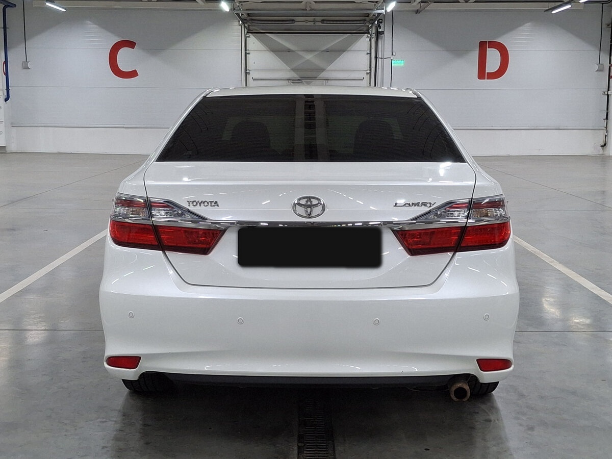 Toyota Camry с пробегом — 2015 год. Фото: #5