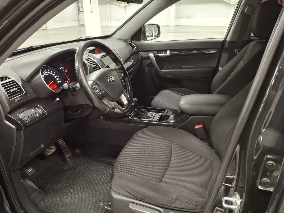Kia Sorento с пробегом — 2017 год. Фото: #15