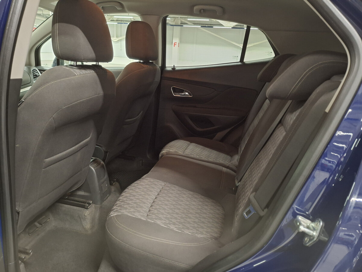 Opel Mokka с пробегом — 2014 год. Фото: #10