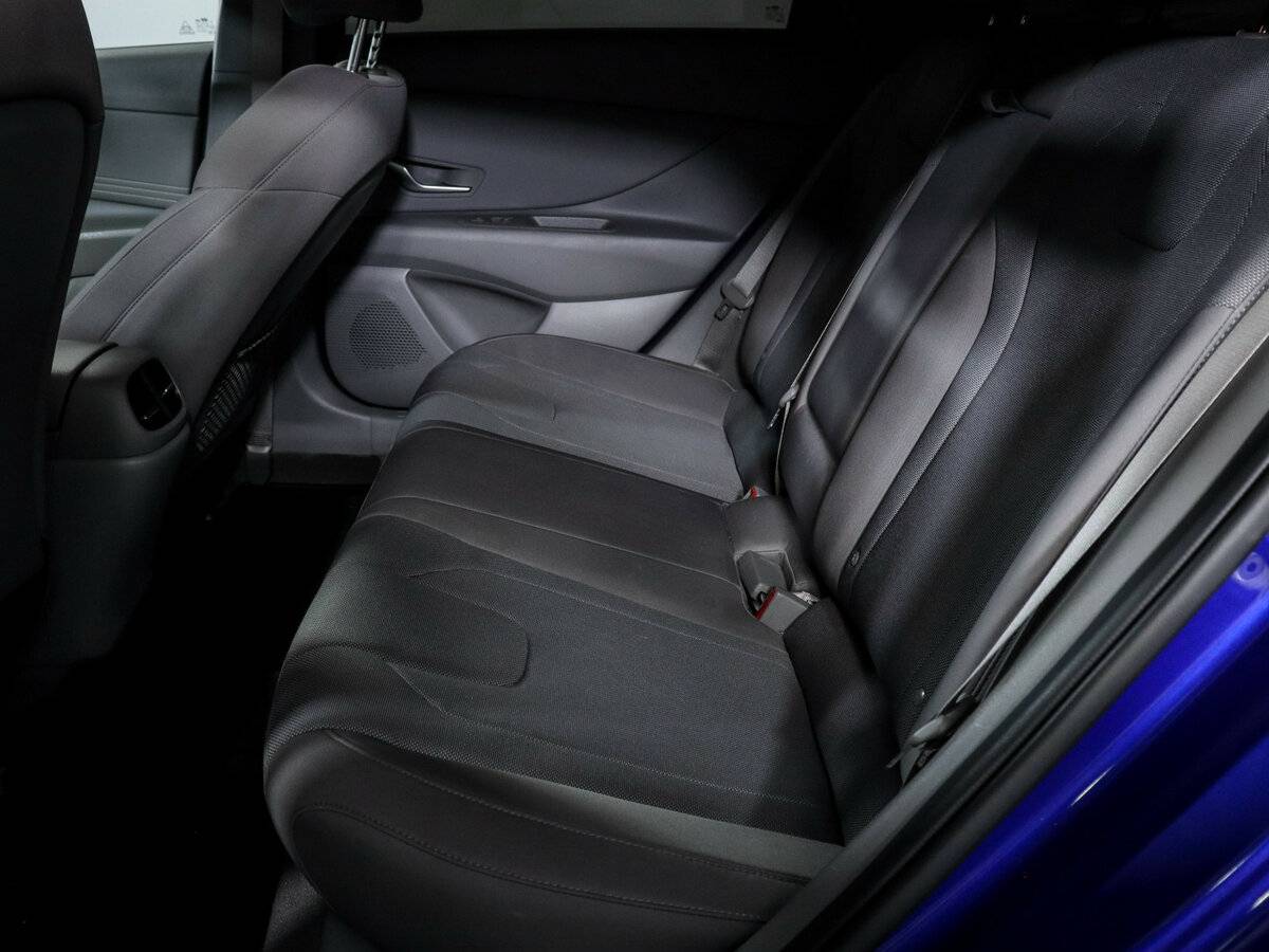 Hyundai Elantra с пробегом — 2021 год. Фото: #7