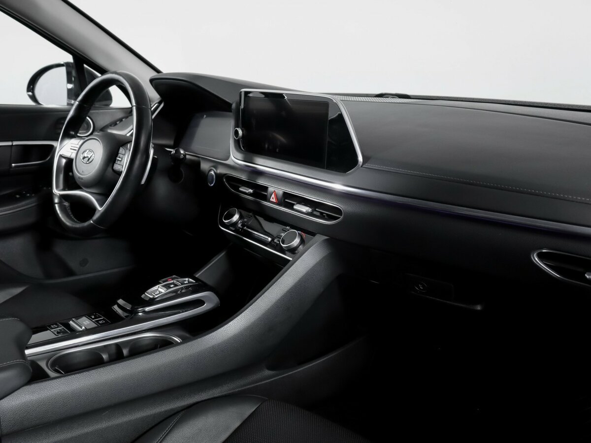Hyundai Sonata с пробегом — 2022 год. Фото: #8