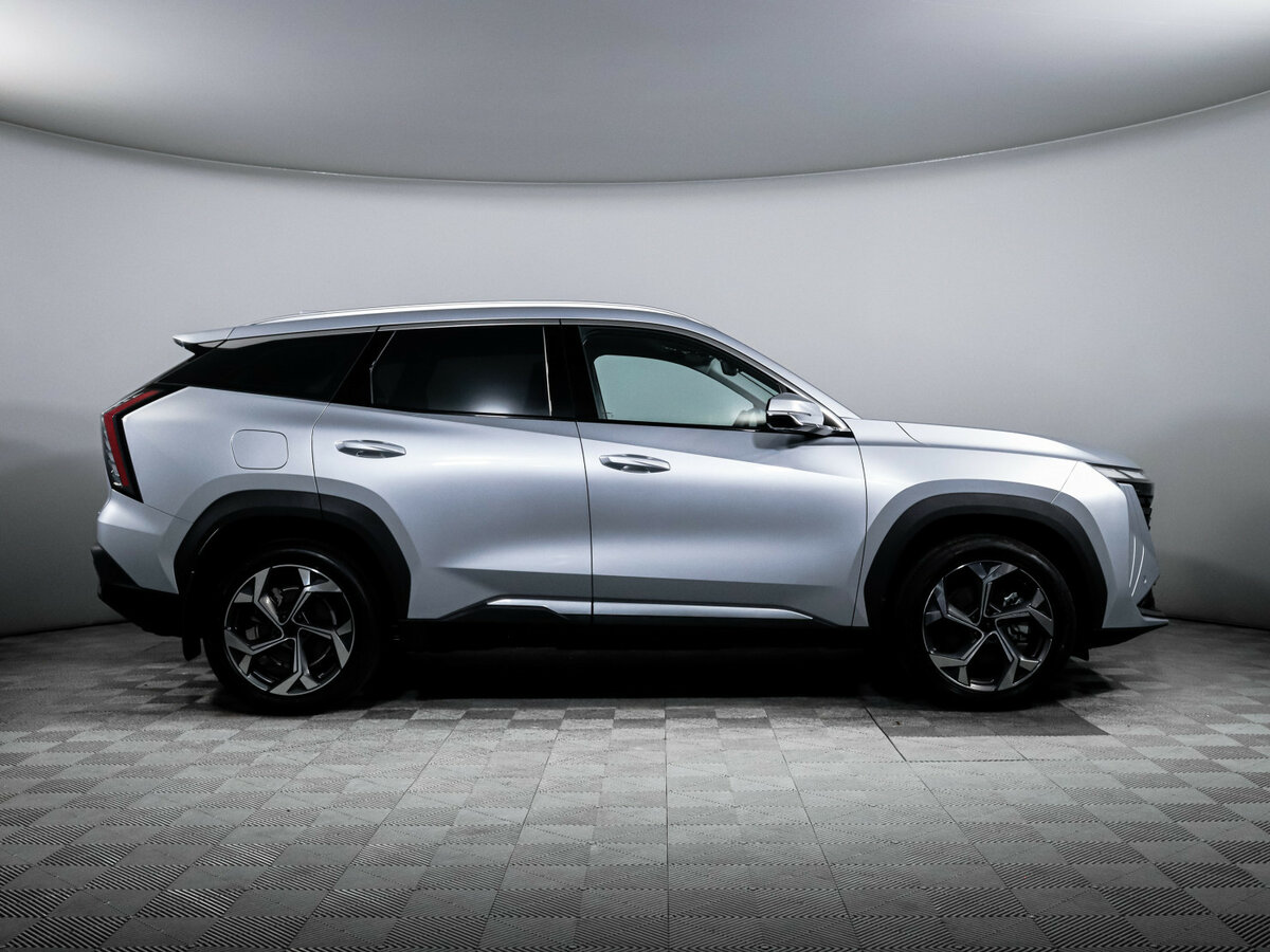 Geely Atlas с пробегом — 2023 год. Фото: #3