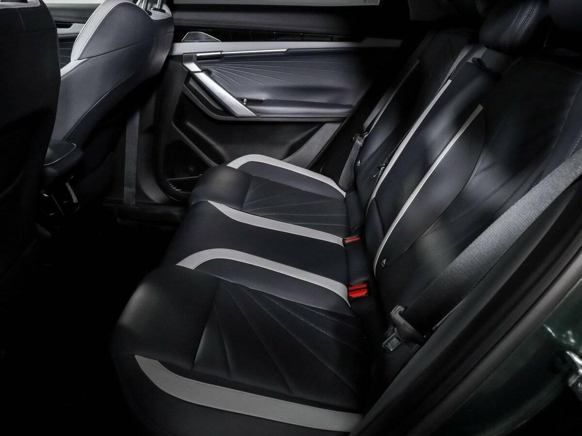 Geely Atlas с пробегом — 2024 год. Фото: #7