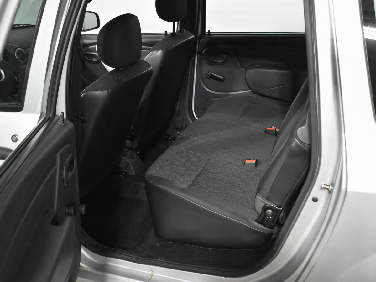 Lada (ВАЗ) Largus с пробегом — 2014 год. Фото: #9