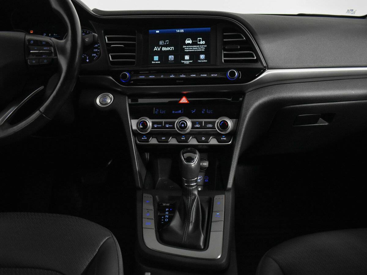 Hyundai Elantra с пробегом — 2019 год. Фото: #12