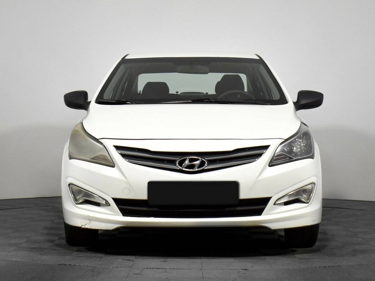 Hyundai Solaris с пробегом — 2016 год. Фото: #1