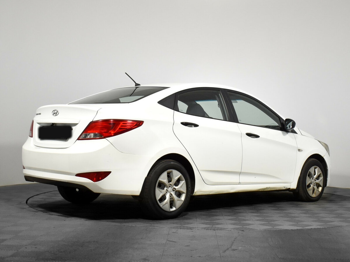 Hyundai Solaris с пробегом — 2016 год. Фото: #3