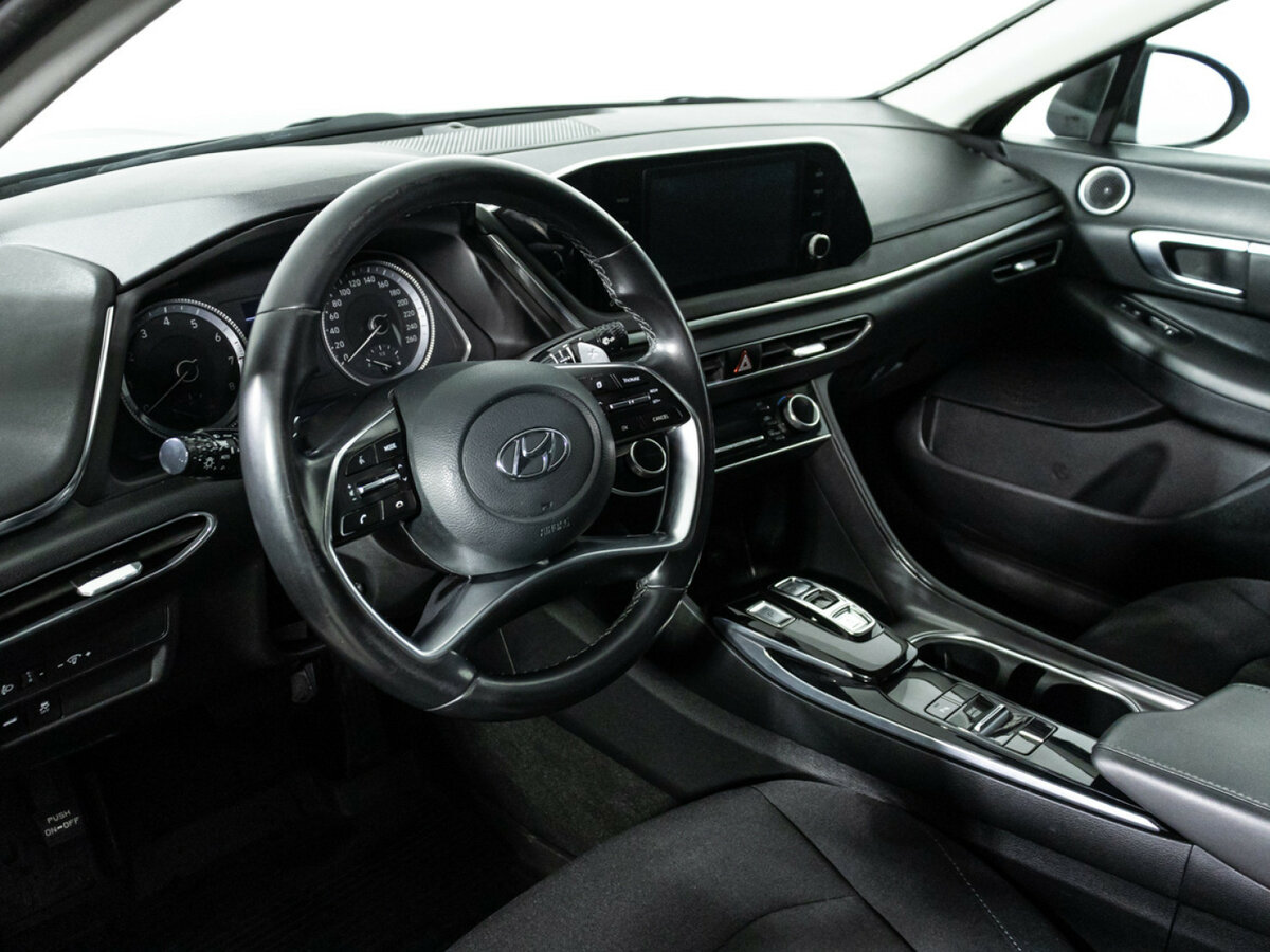 Hyundai Sonata с пробегом — 2021 год. Фото: #10