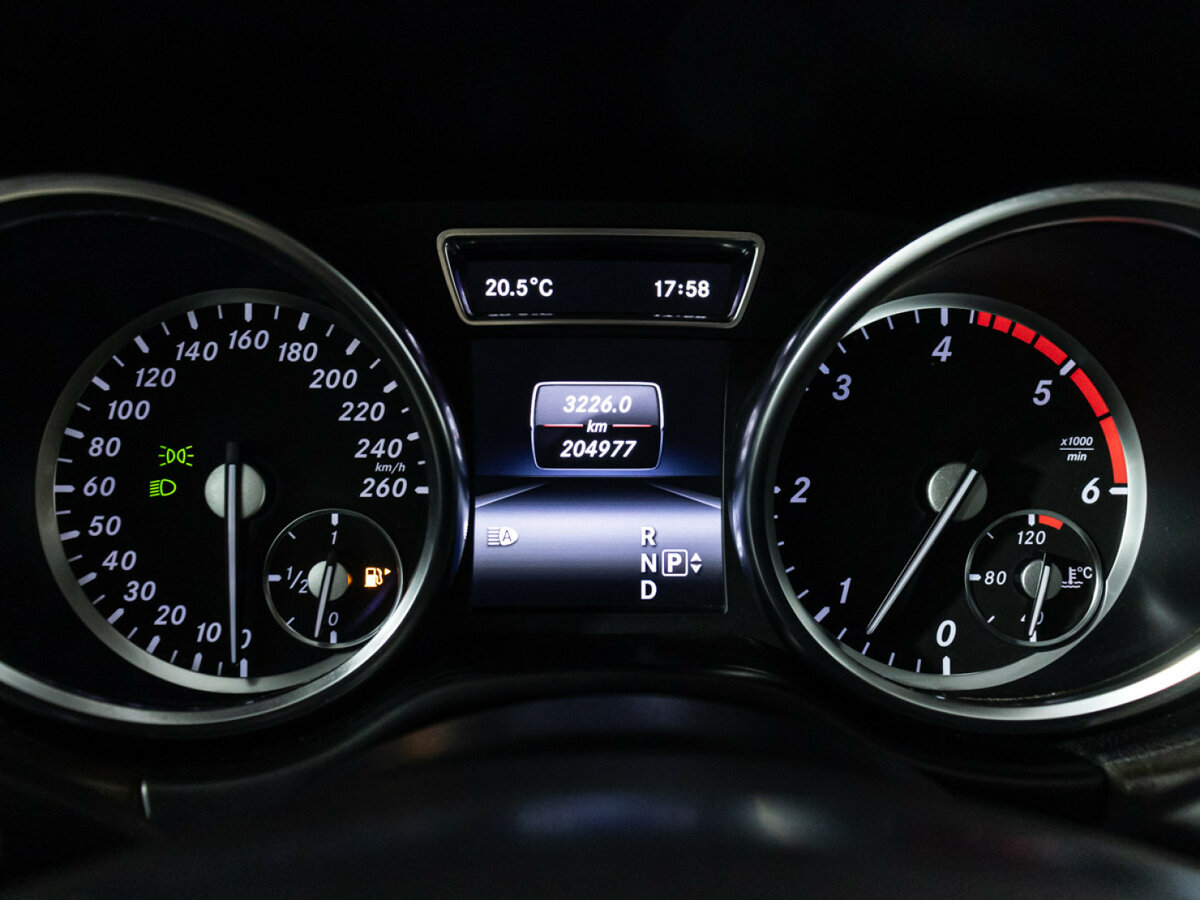 Mercedes-Benz M-Класс с пробегом — 2014 год. Фото: #9