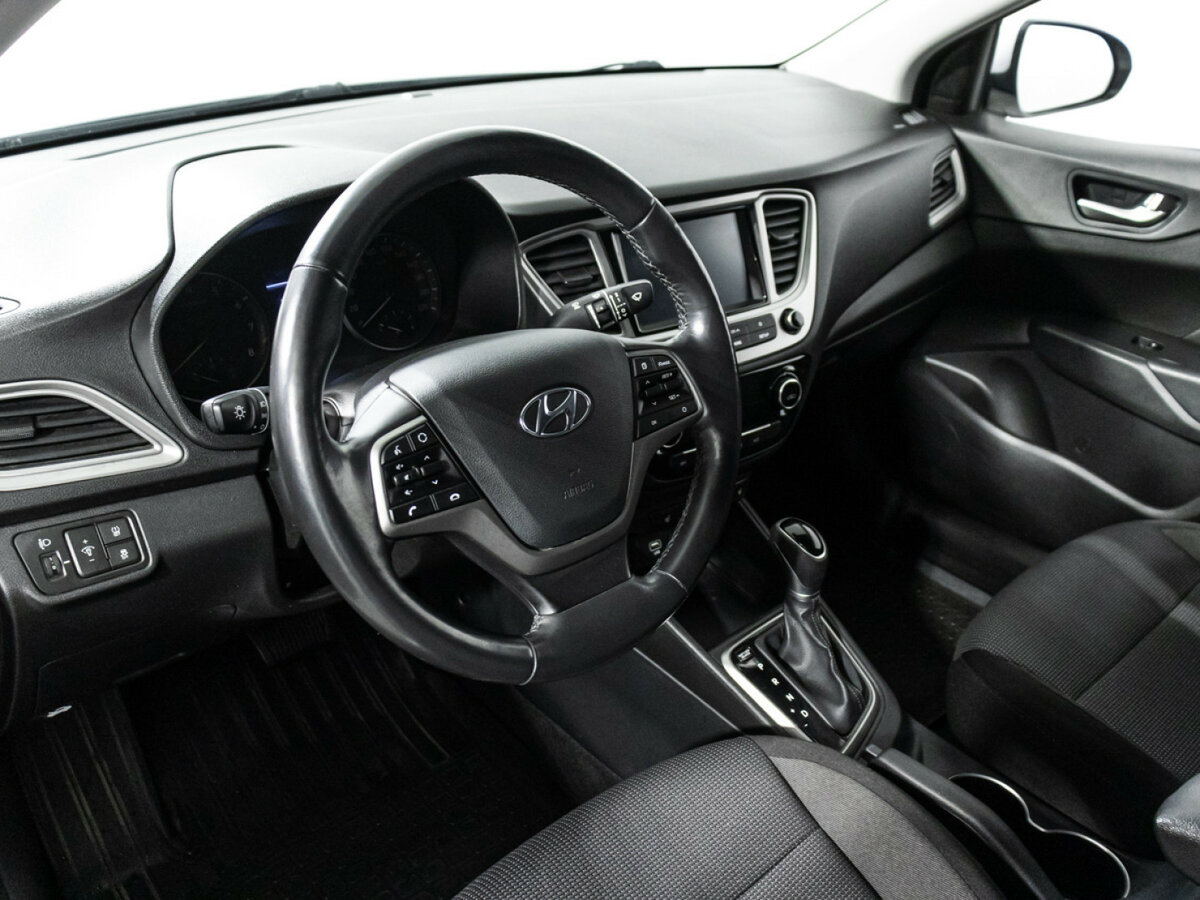 Hyundai Solaris с пробегом — 2019 год. Фото: #10