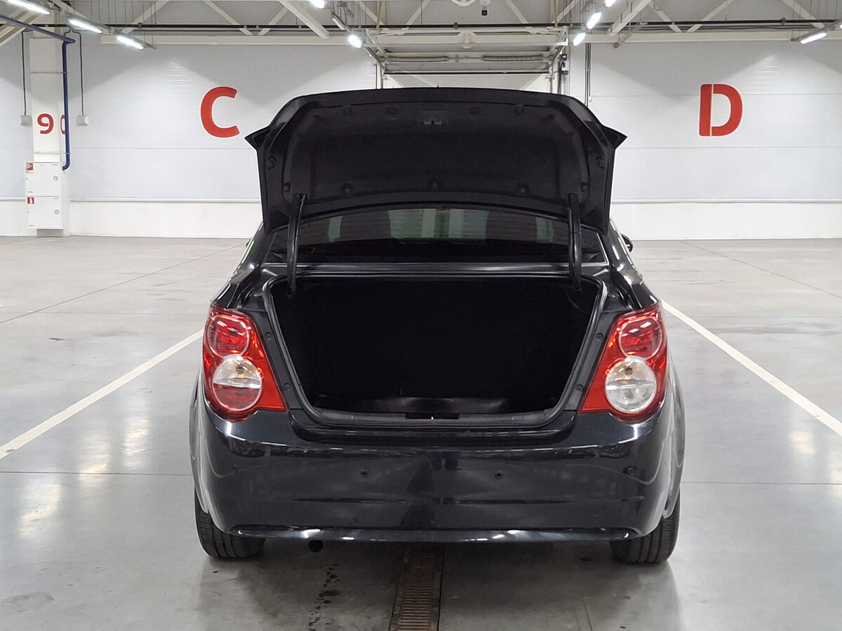 Chevrolet Aveo с пробегом — 2012 год. Фото: #9