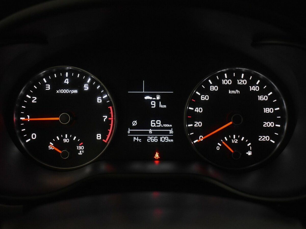 Kia Rio с пробегом — 2017 год. Фото: #17