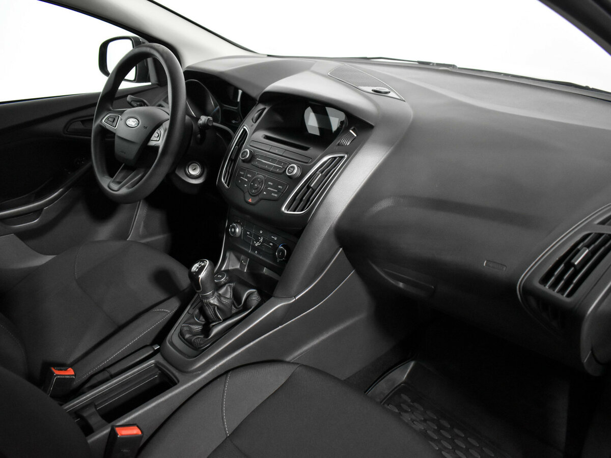 Ford Focus с пробегом — 2016 год. Фото: #11