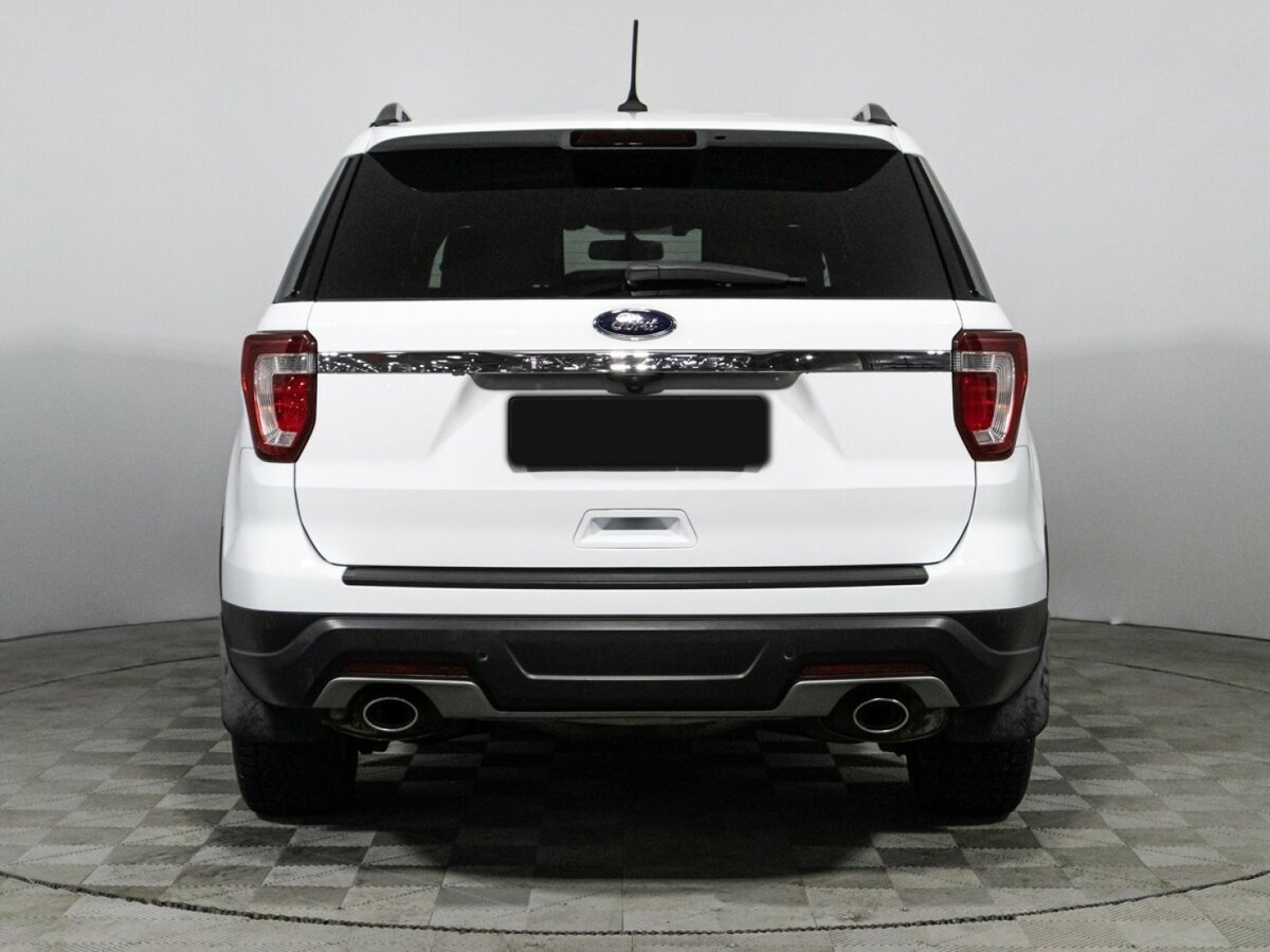 Ford Explorer с пробегом — 2019 год. Фото: #4