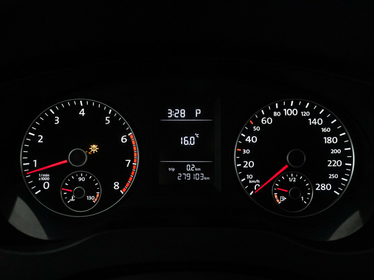 Volkswagen Jetta с пробегом — 2014 год. Фото: #11