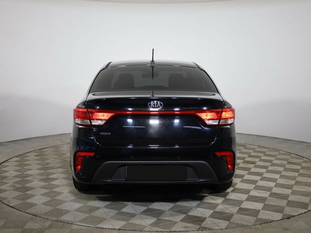 Kia Rio с пробегом — 2017 год. Фото: #5