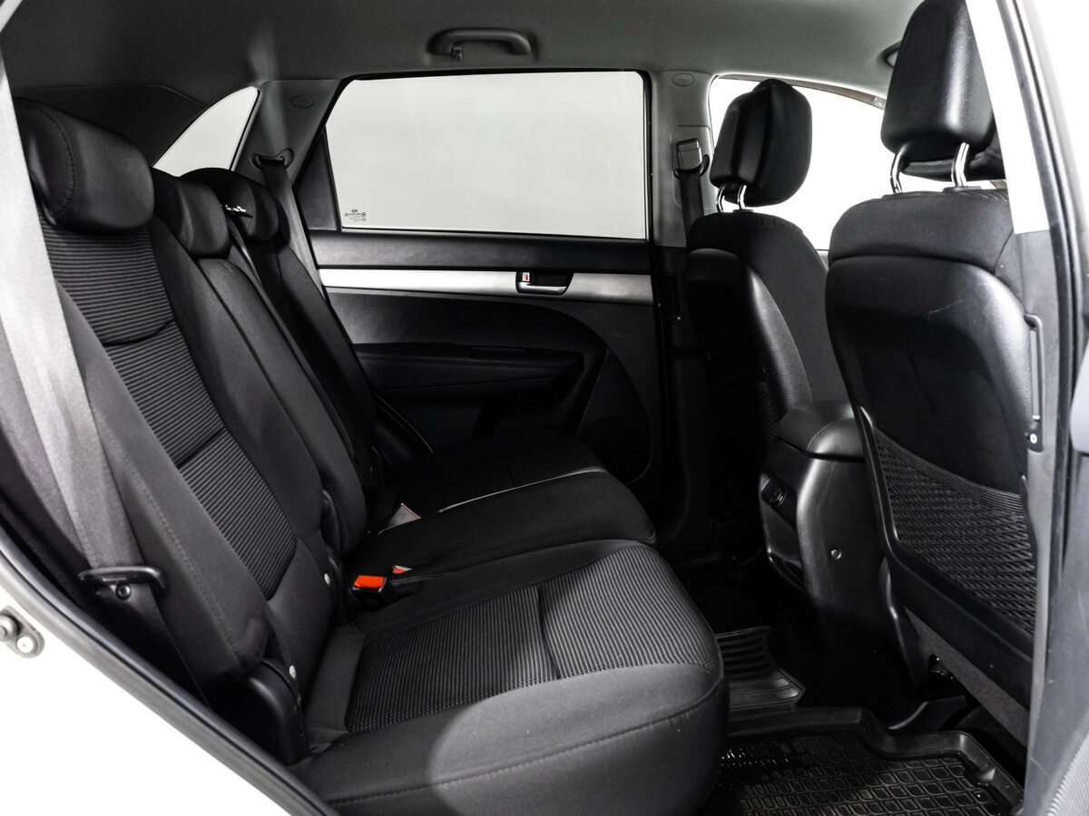 Kia Sorento с пробегом — 2013 год. Фото: #12