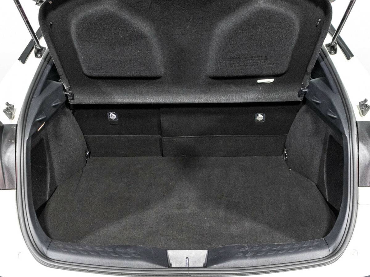 Toyota C-HR с пробегом — 2018 год. Фото: #19