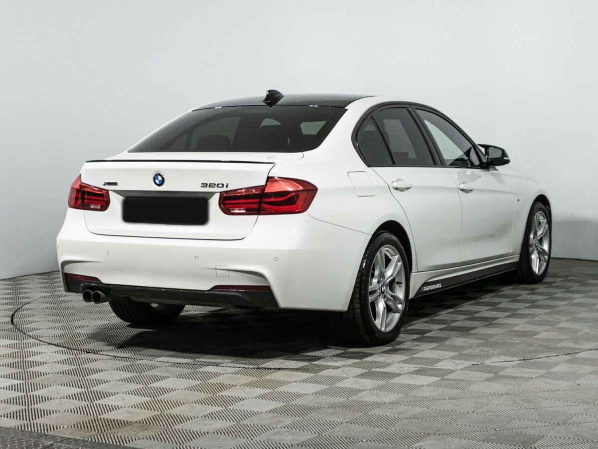 BMW 3 серии с пробегом — 2017 год. Фото: #4