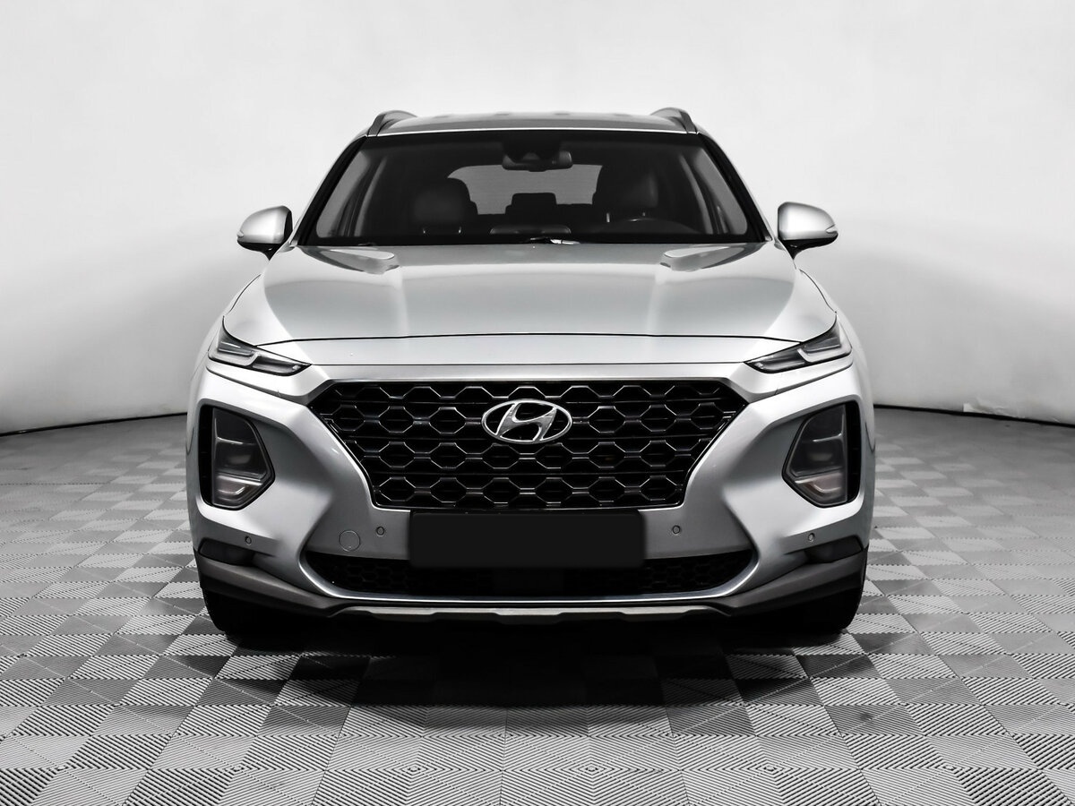 Hyundai Santa Fe с пробегом — 2018 год. Фото: #1