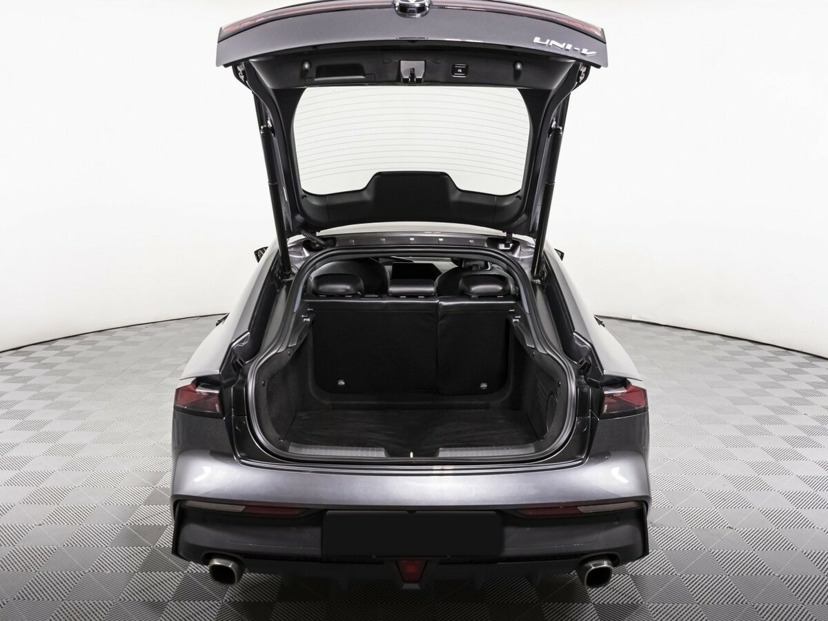 Changan UNI-V с пробегом — 2023 год. Фото: #21