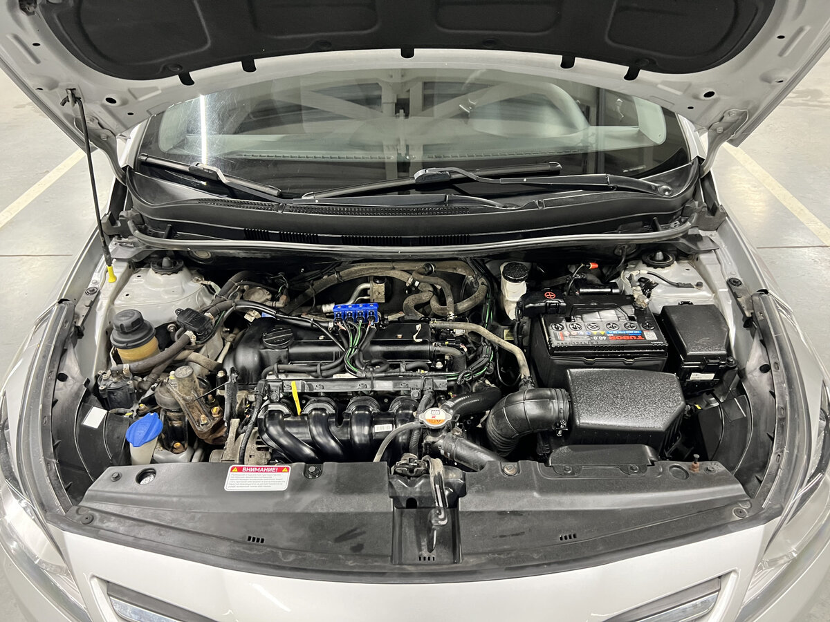 Hyundai Solaris с пробегом — 2015 год. Фото: #8