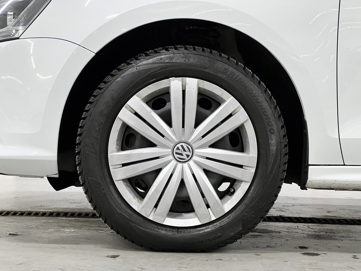 Volkswagen Jetta с пробегом — 2016 год. Фото: #17