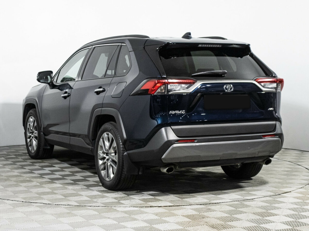 Toyota RAV4 с пробегом — 2019 год. Фото: #6