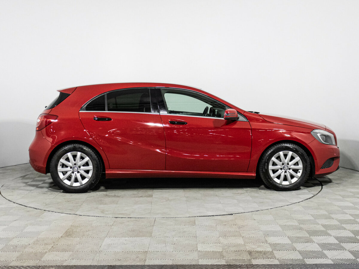 Mercedes-Benz A-Класс с пробегом — 2014 год. Фото: #3