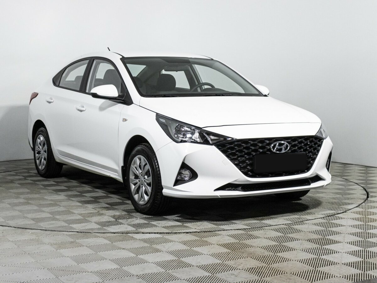 Hyundai Solaris с пробегом — 2022 год. Фото: #2