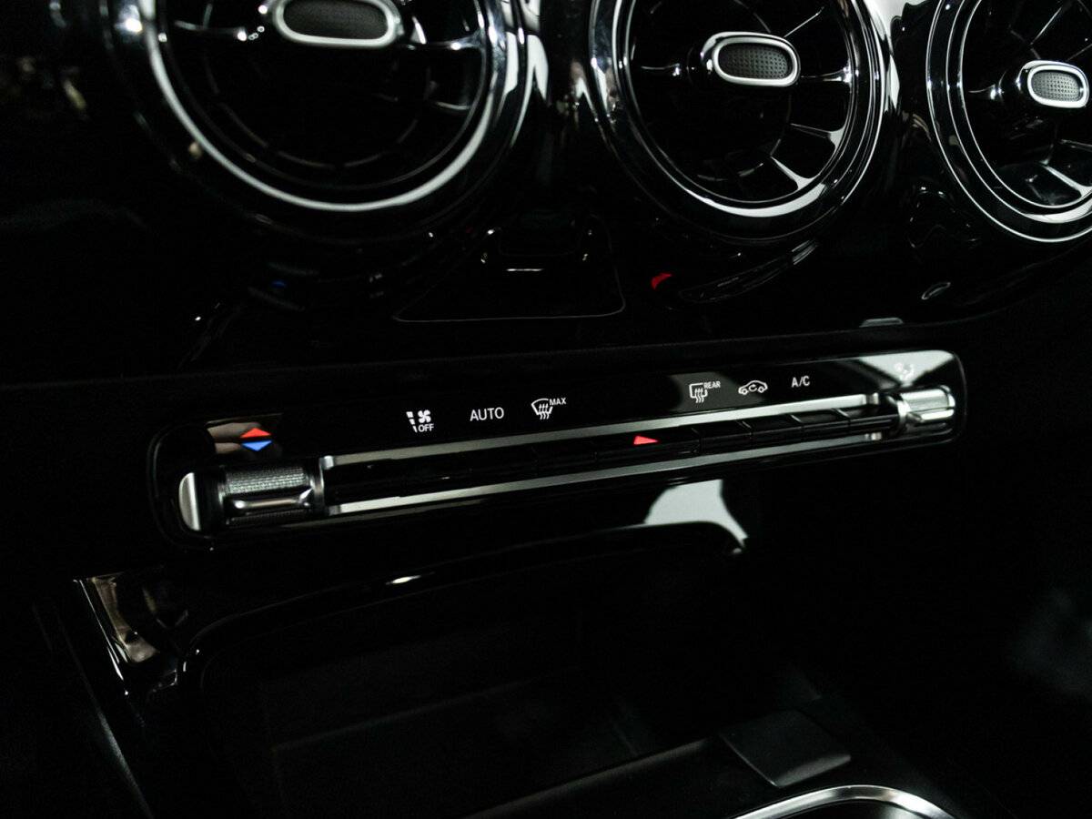 Mercedes-Benz A-Класс с пробегом — 2019 год. Фото: #14