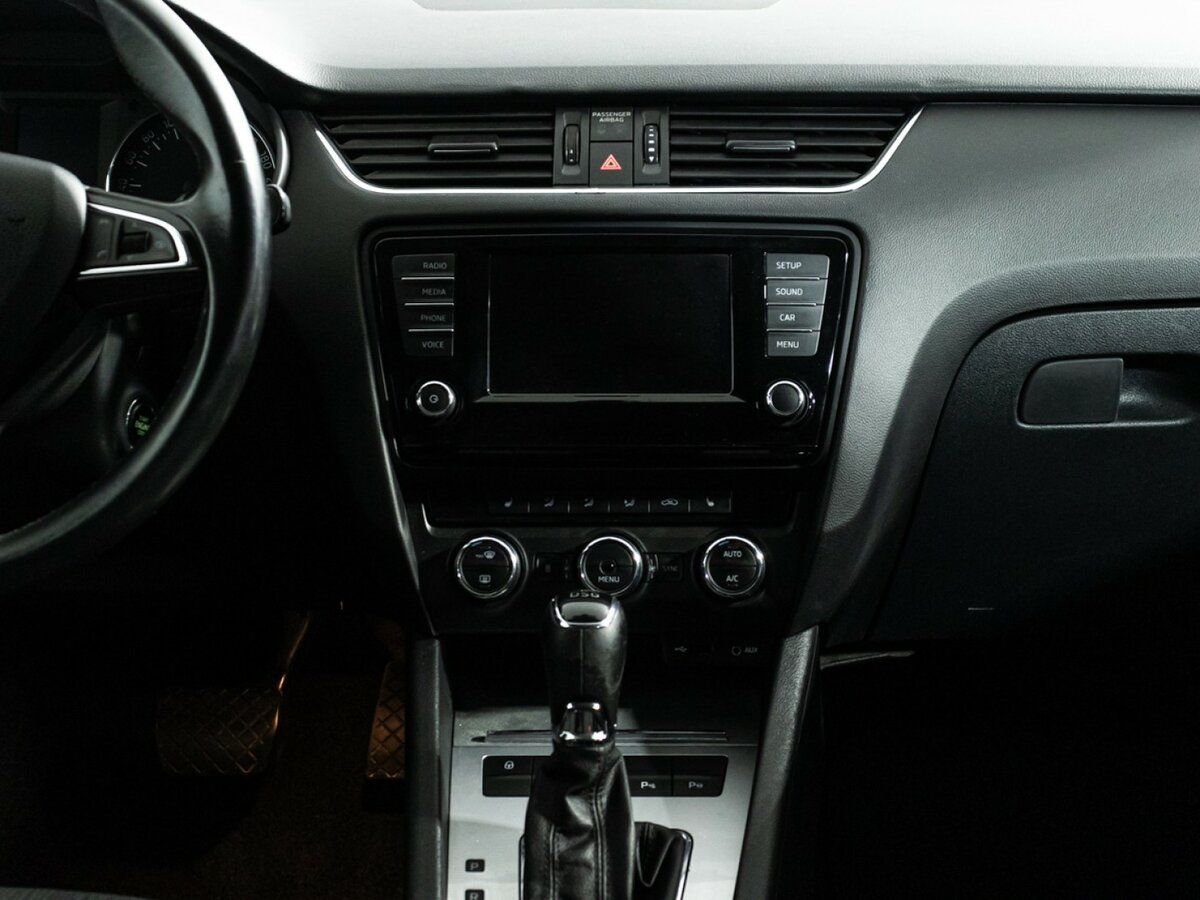 Skoda Octavia с пробегом — 2015 год. Фото: #11