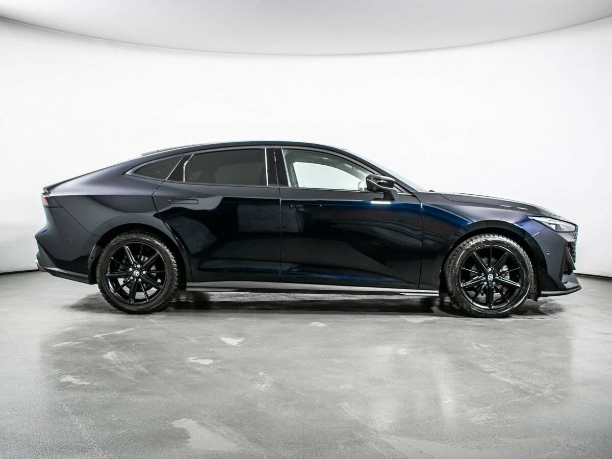 Changan UNI-V с пробегом — 2023 год. Фото: #3