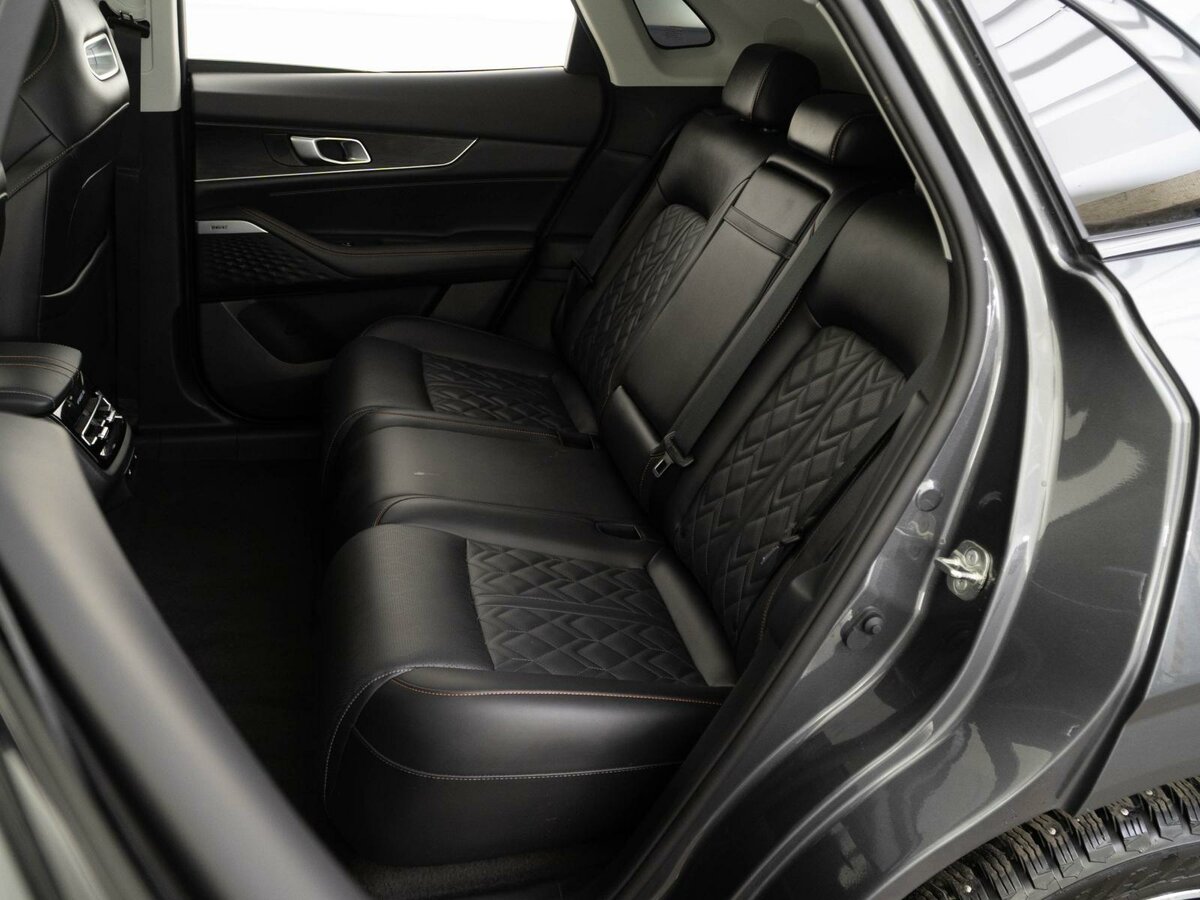 Changan UNI-K с пробегом — 2023 год. Фото: #9