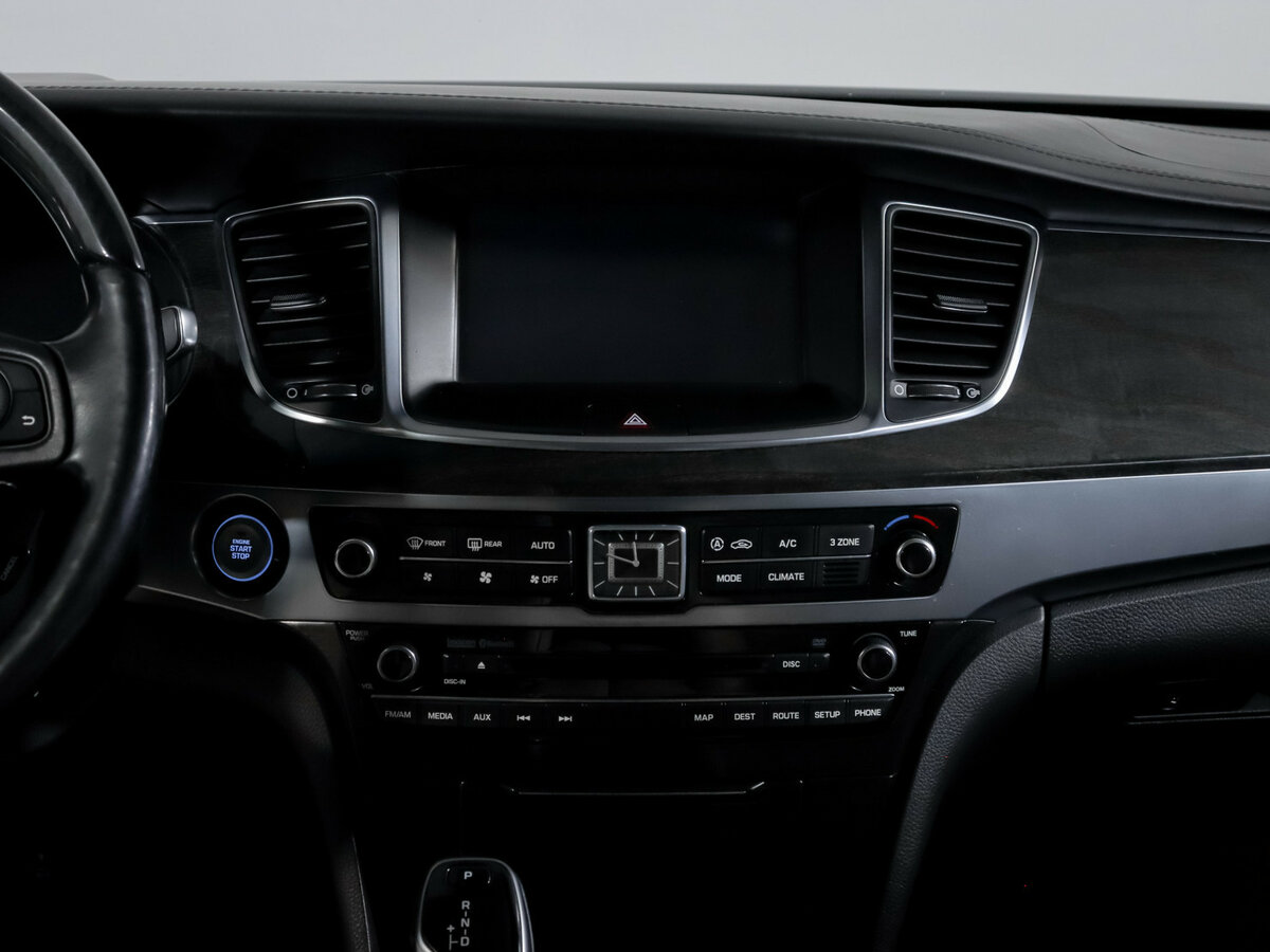 Hyundai Equus с пробегом — 2013 год. Фото: #12