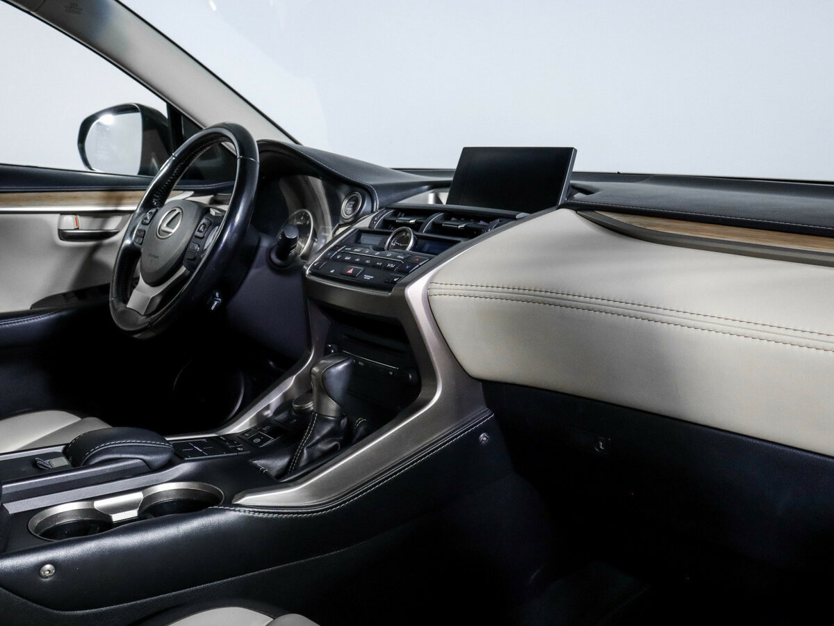 Lexus NX с пробегом — 2015 год. Фото: #6