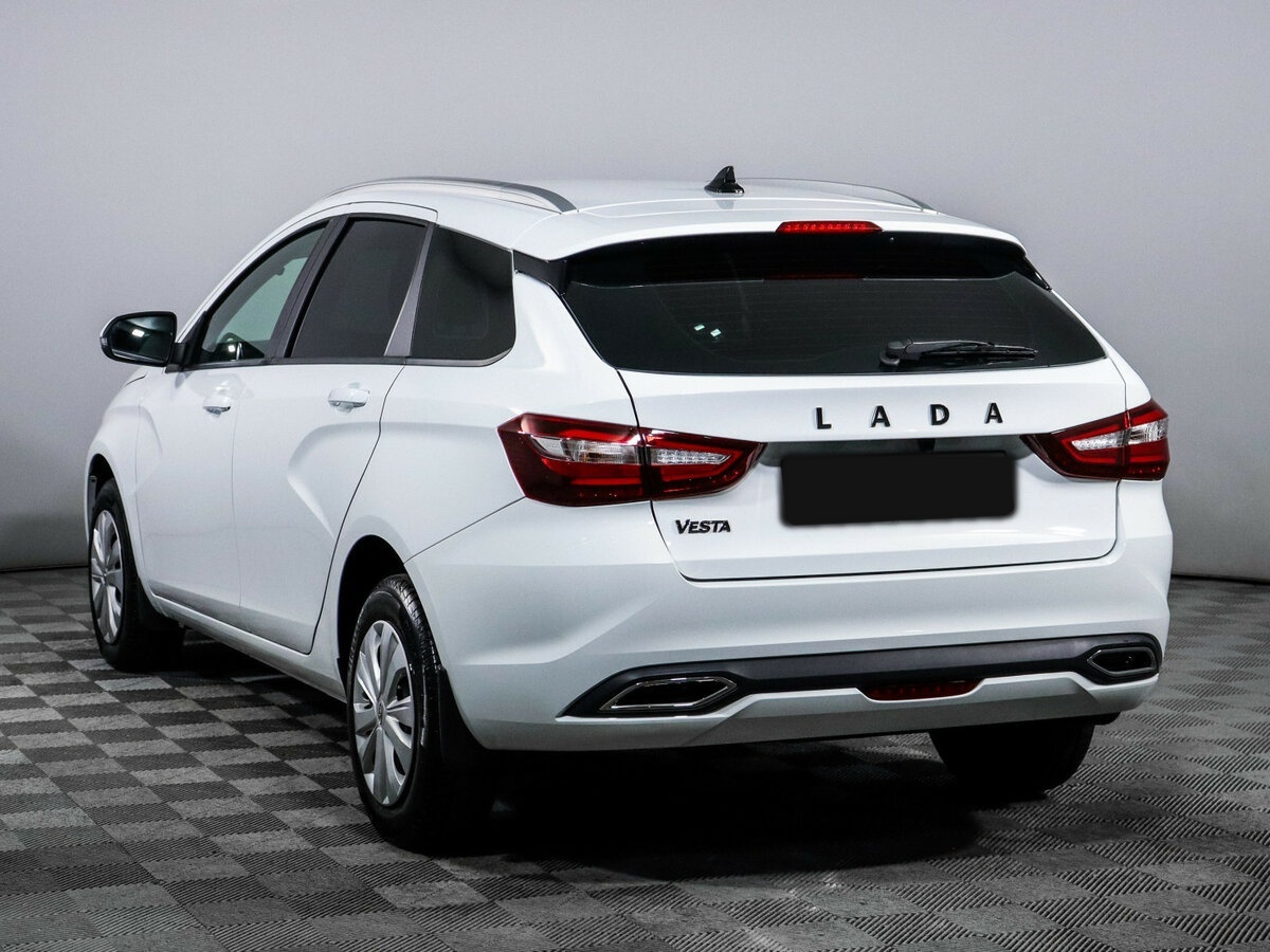 Lada (ВАЗ) Vesta с пробегом — 2024 год. Фото: #5