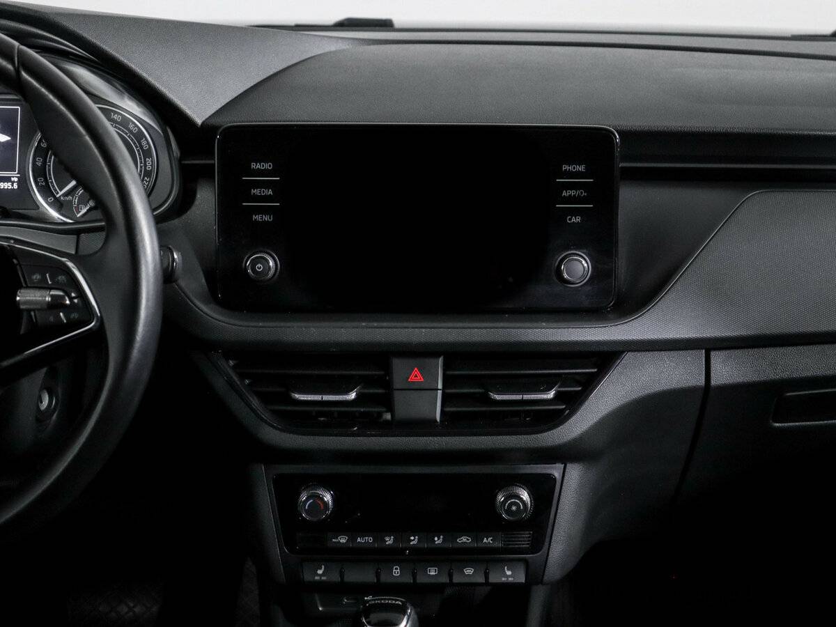 Skoda Rapid с пробегом — 2020 год. Фото: #10