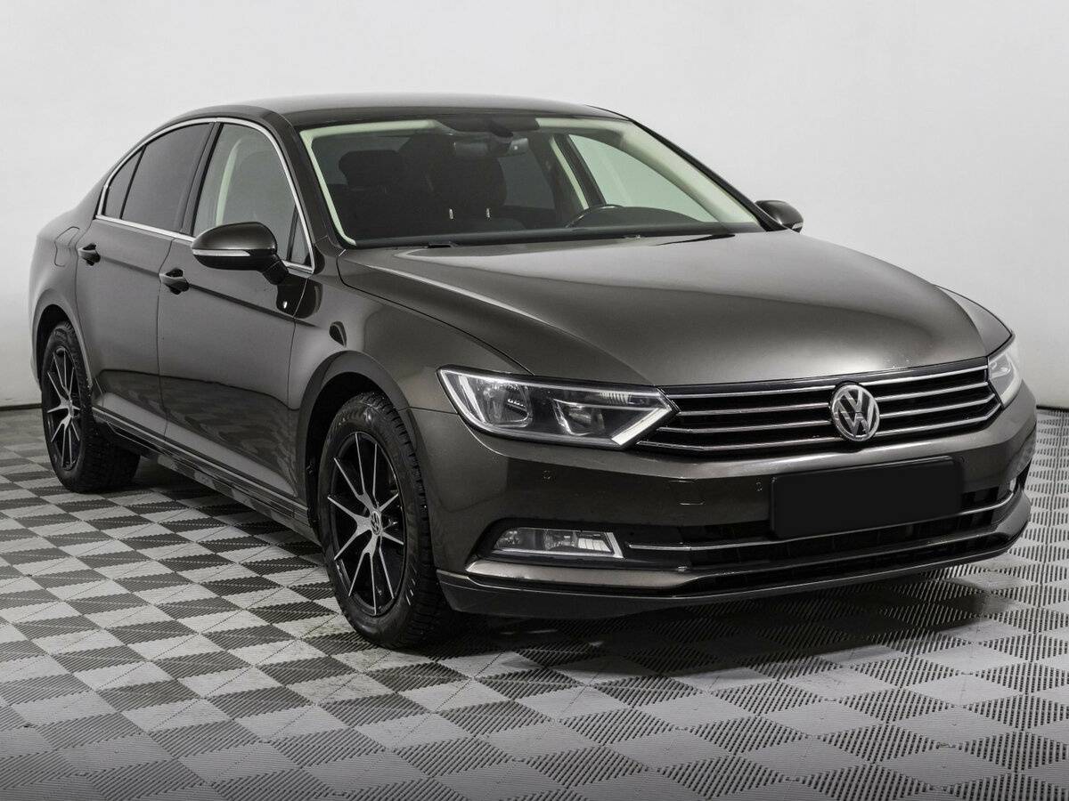 Volkswagen Passat с пробегом — 2017 год. Фото: #2