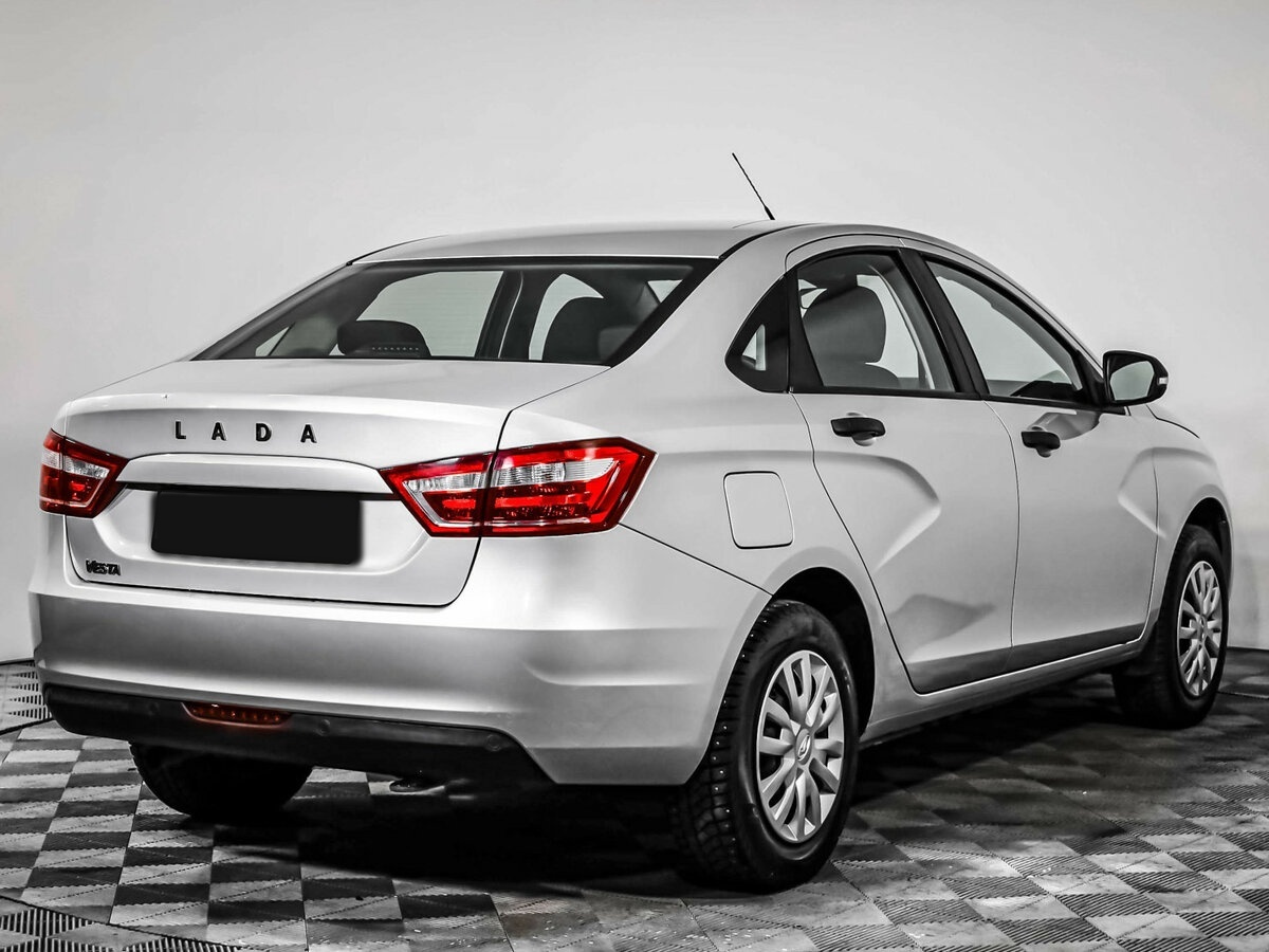 Lada (ВАЗ) Vesta с пробегом — 2018 год. Фото: #3