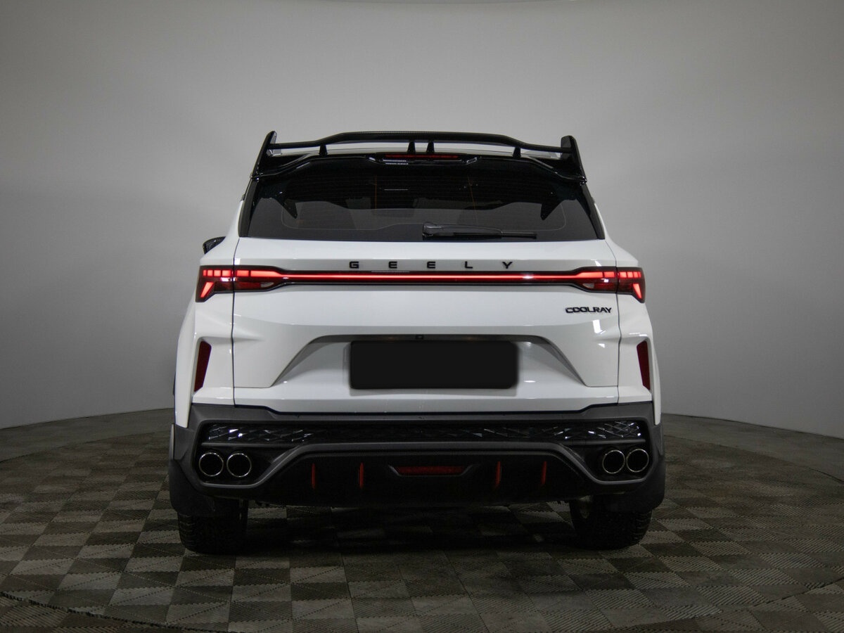 Geely Coolray с пробегом — 2023 год. Фото: #4