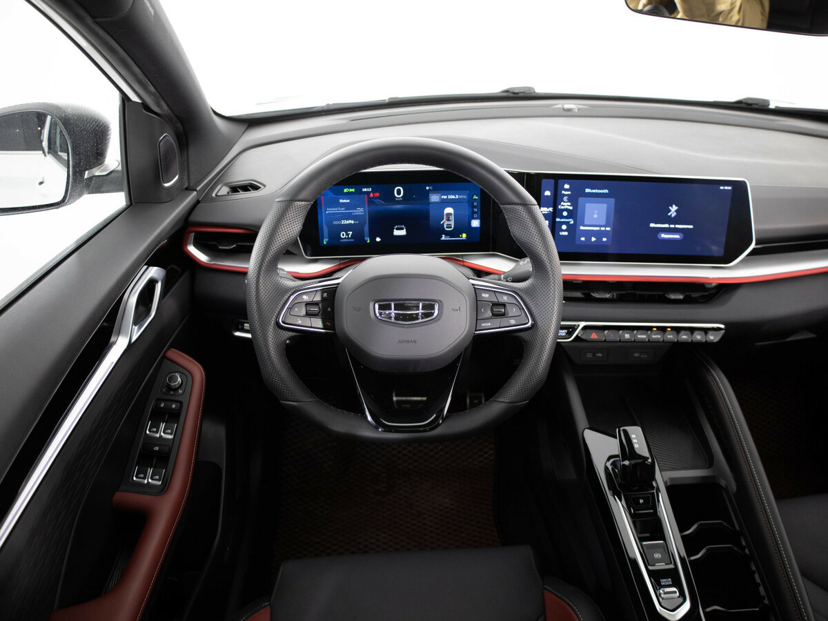 Geely Coolray с пробегом — 2023 год. Фото: #8