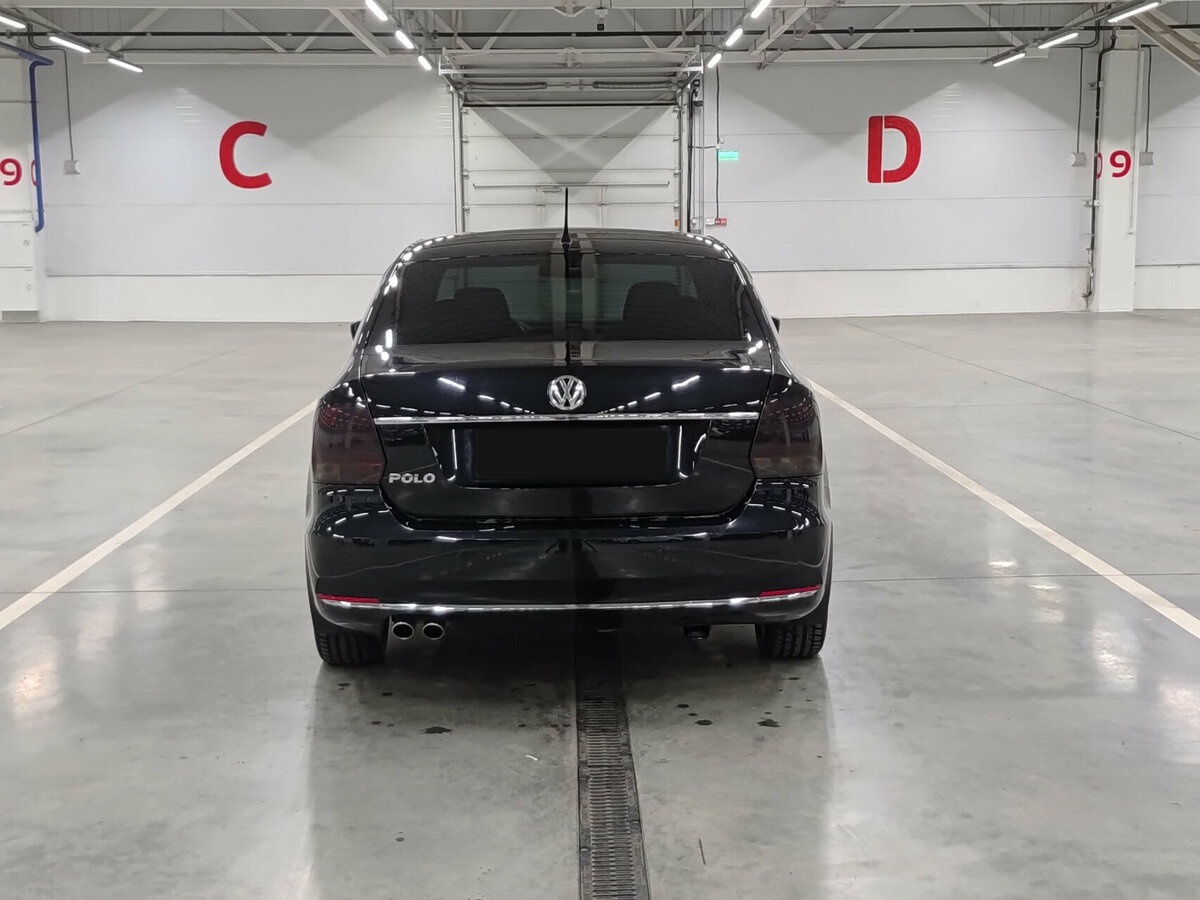Volkswagen Polo с пробегом — 2016 год. Фото: #5