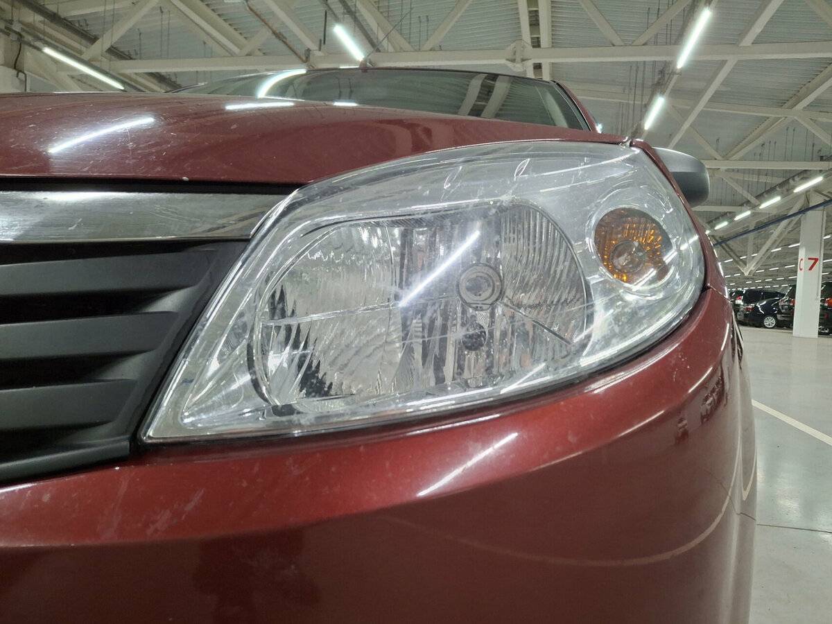 Renault Sandero с пробегом — 2014 год. Фото: #16