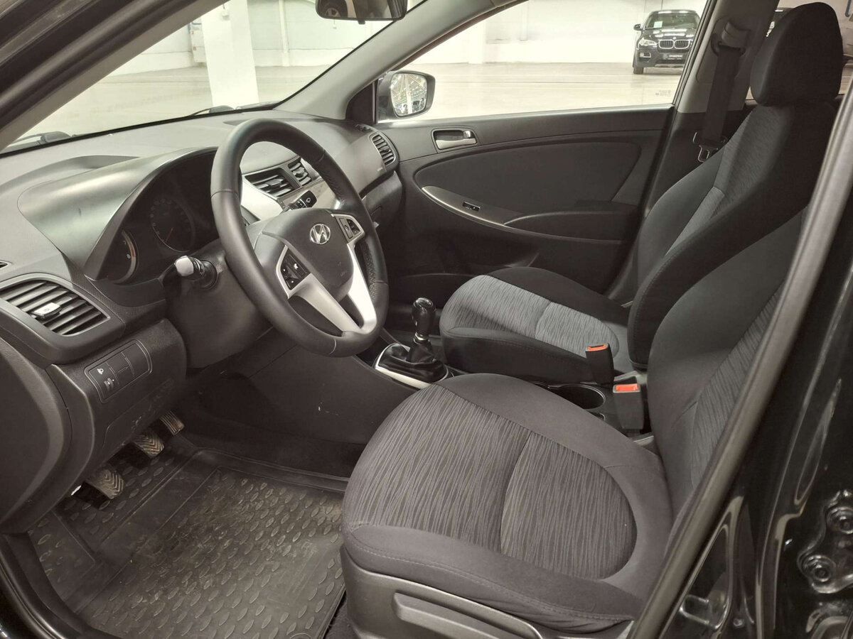 Hyundai Solaris с пробегом — 2016 год. Фото: #15